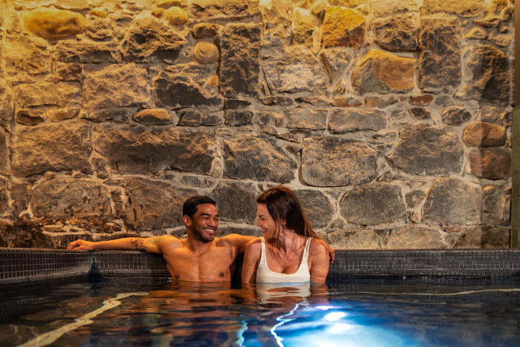 Spa with soaking pool in Hood River