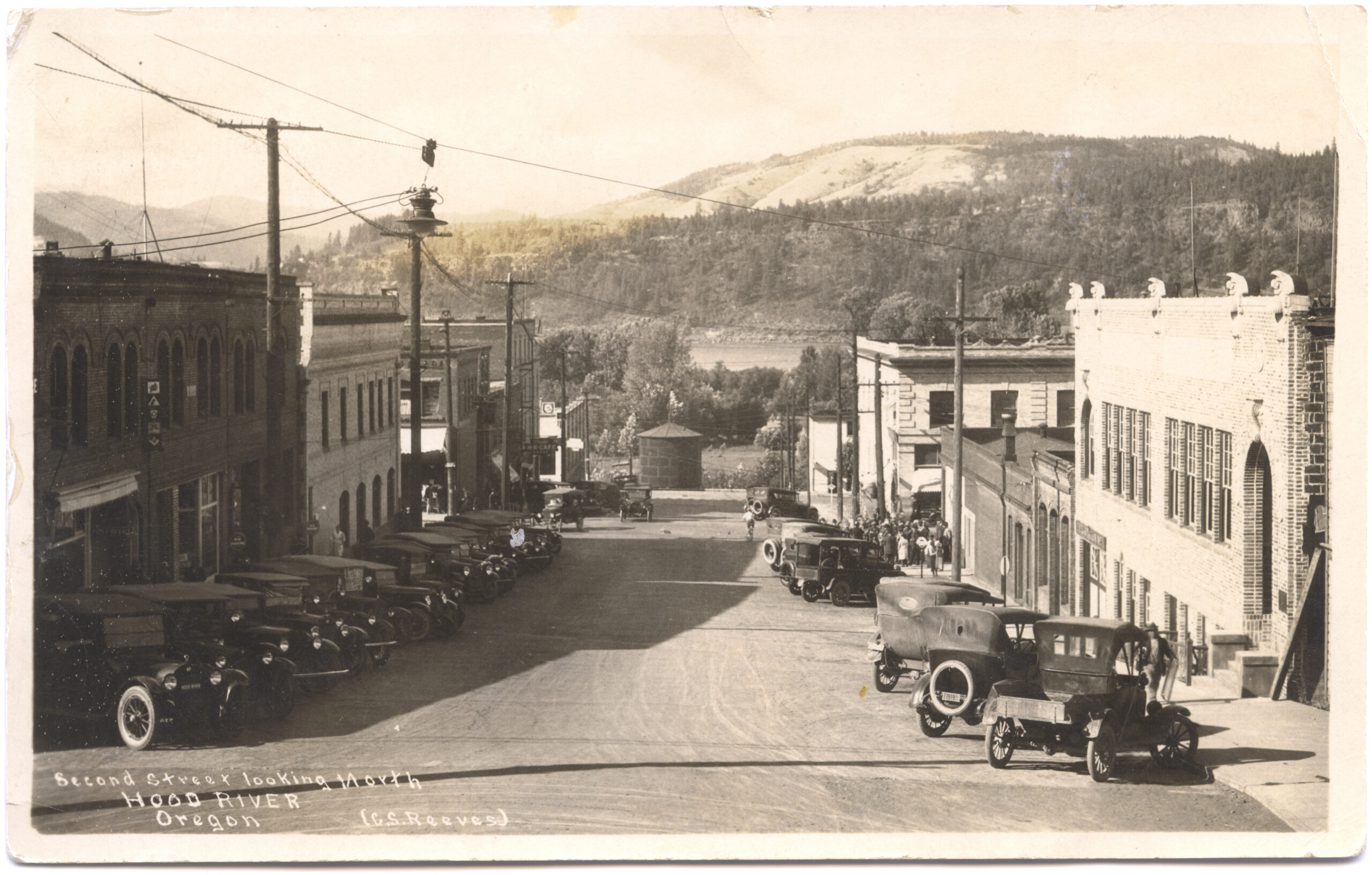 Historic Photograph of Hood River's Downtown.